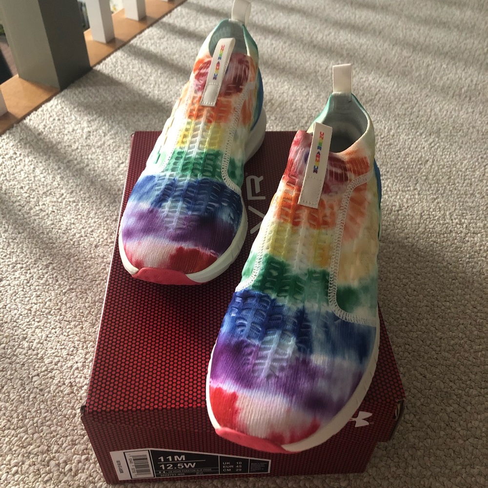 Under Armour HOVR Phantom Slip Pride Sneaker